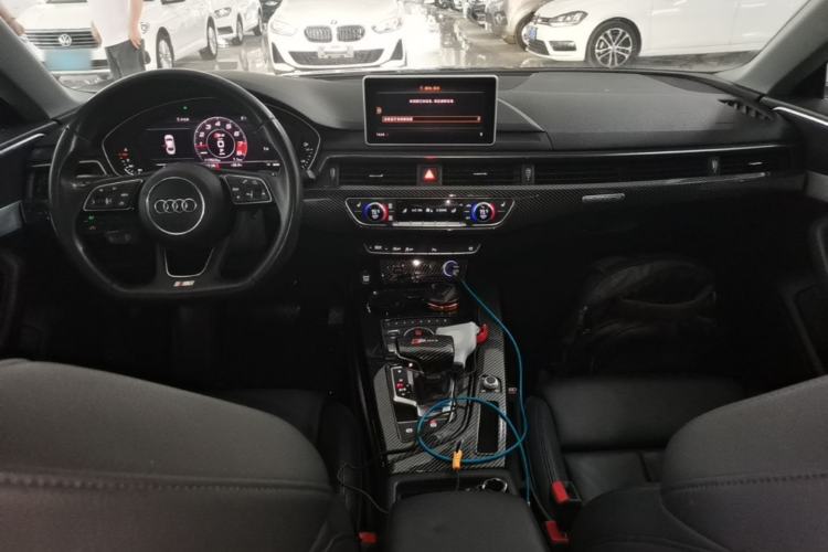 Used Audi A5 2017 Sportback 45 TFSI Sport Edition Center Console