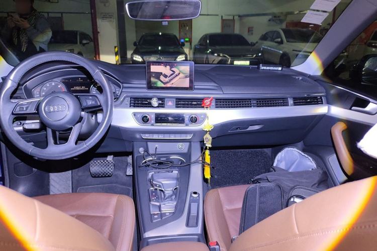 Used Audi A5 2017 Sportback 40 TFSI Fashion Model Center Console