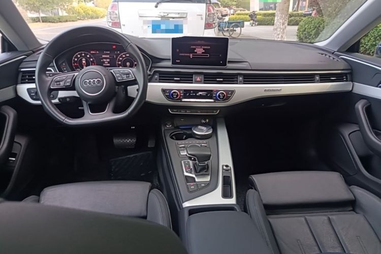 Used Audi A5 2017 Sportback 45 TFSI quattro Sport Model Center Console