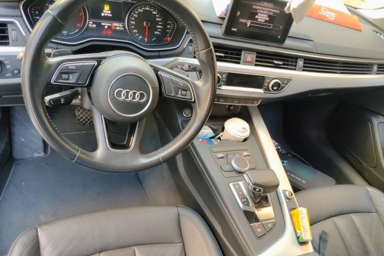 Used Audi A5 2017 Coupe 40 TFSI Fashion Model Center Console