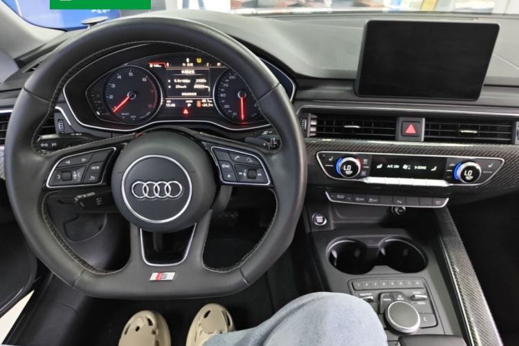Used Audi A5 2017 Coupe 40 TFSI Fashion Model Center Console