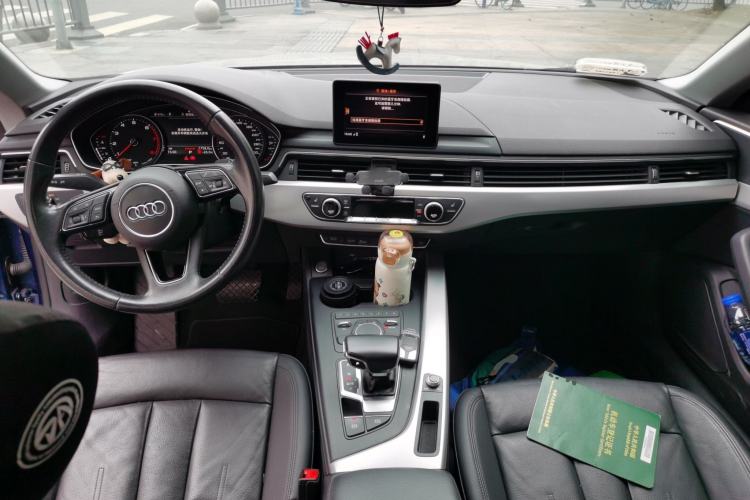Used Audi A5 2017 Coupe 40 TFSI Fashion Model Center Console