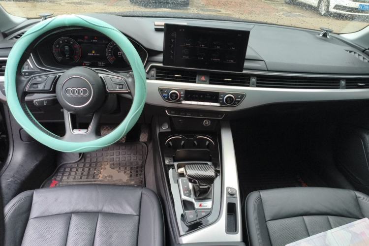 Used Audi A5 2017 Coupe 40 TFSI Fashion Model Center Console