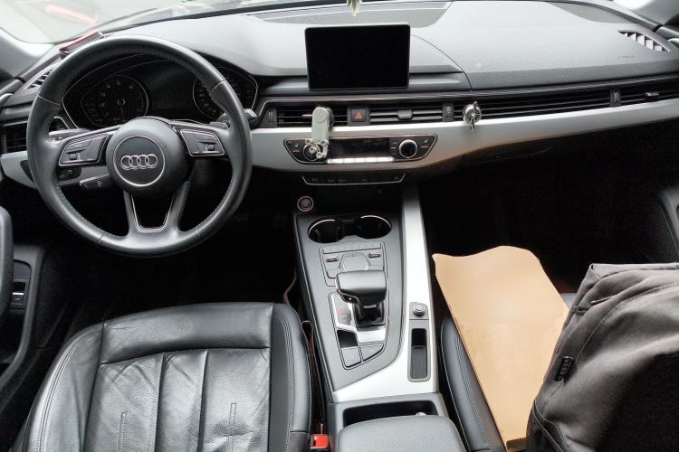 Used Audi A5 2017 Sportback 40 TFSI Fashion Model Center Console