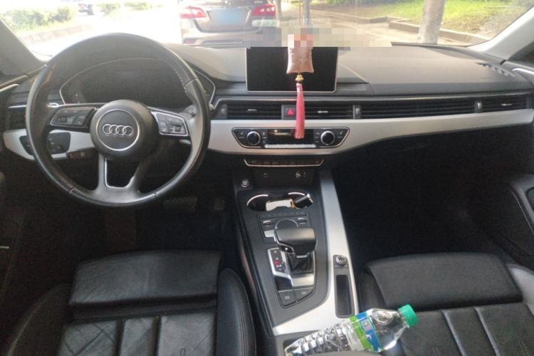 Used Audi A5 2017 Sportback 45 TFSI Sport Edition Center Console