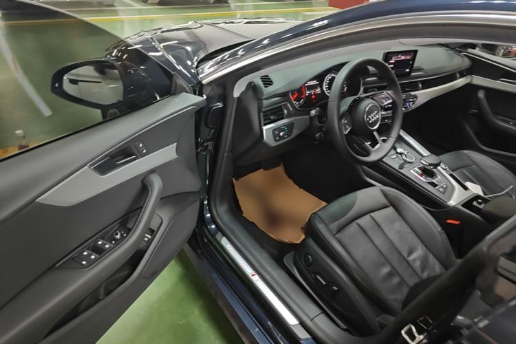 Used Audi A5 2017 Sportback 45 TFSI Fashion Model Driver Seat
