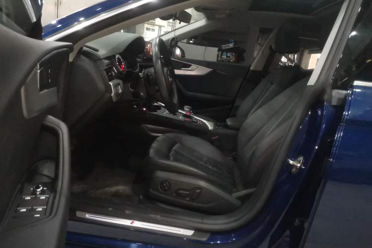 Used Audi A5 2017 Sportback 40 TFSI Fashion Model Driver Seat
