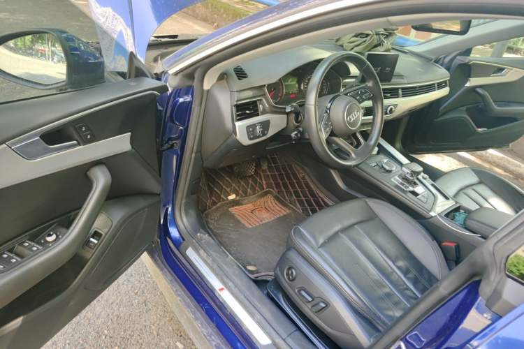 Used Audi A5 2017 Sportback 40 TFSI Fashion Model Driver Seat