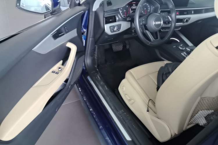 Used Audi A5 2017 Coupe 40 TFSI Fashion Model Driver Seat
