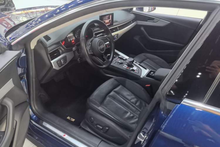 Used Audi A5 2017 Sportback 40 TFSI Fashion Model Driver Seat
