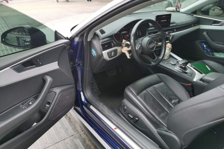 Used Audi A5 2017 Coupe 40 TFSI Fashion Model Driver Seat