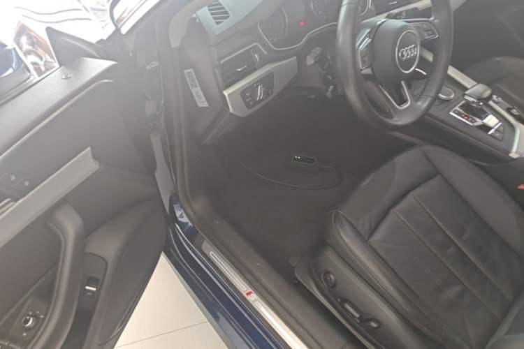 Used Audi A5 2017 Sportback 40 TFSI Fashion Model Driver Seat