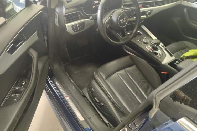 Used Audi A5 2017 Sportback 40 TFSI Fashion Model Driver Seat