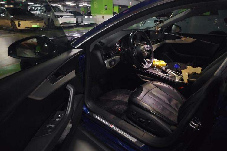 Used Audi A5 2017 Sportback 40 TFSI Fashion Model Driver Seat