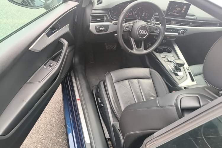 Used Audi A5 2017 Coupe 40 TFSI Fashion Model Driver Seat