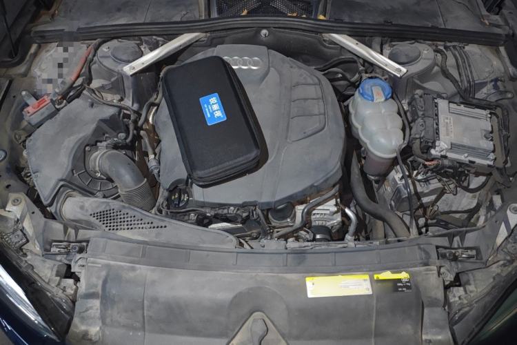 Used Audi A5 2017 Sportback 40 TFSI Fashion Model Engine Bay