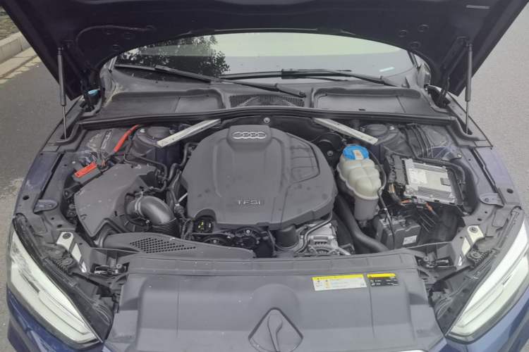 Used Audi A5 2017 Sportback 40 TFSI Fashion Model Engine Bay