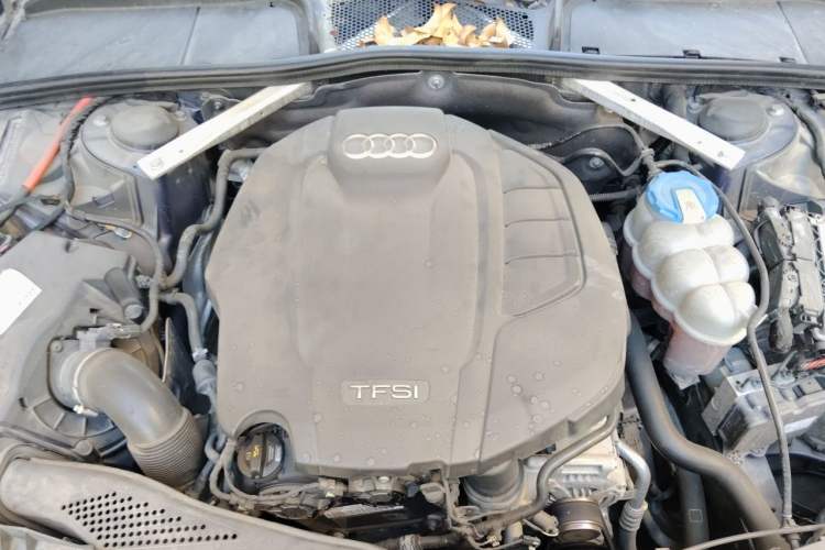 Used Audi A5 2017 Coupe 40 TFSI Fashion Model Engine Bay