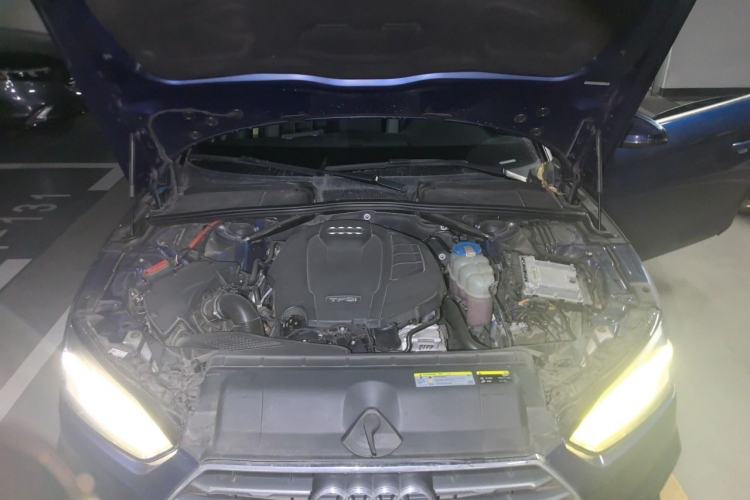 Used Audi A5 2017 Cabriolet 40 TFSI Fashion Model Engine Bay