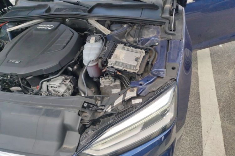 Used Audi A5 2017 Sportback 40 TFSI Fashion Model Engine Bay Left
