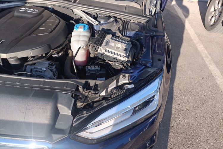 Used Audi A5 2017 Sportback 40 TFSI Fashion Model Engine Bay Left