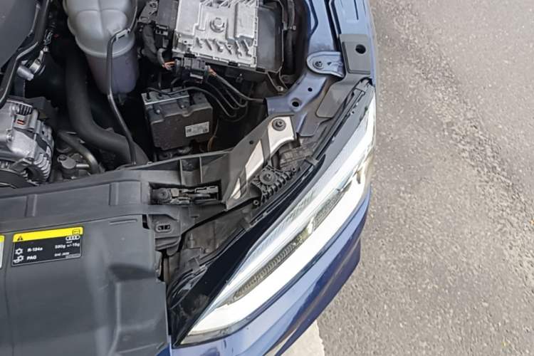 Used Audi A5 2017 Sportback 45 TFSI quattro Sport Model Engine Bay Left
