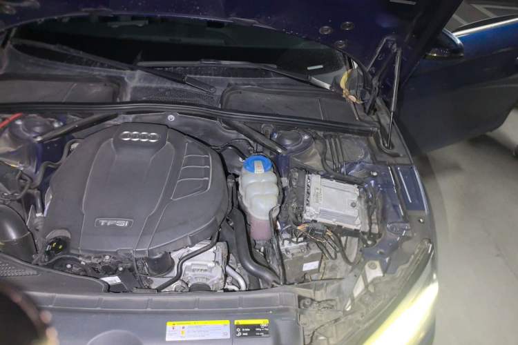 Used Audi A5 2017 Cabriolet 40 TFSI Fashion Model Engine Bay Left