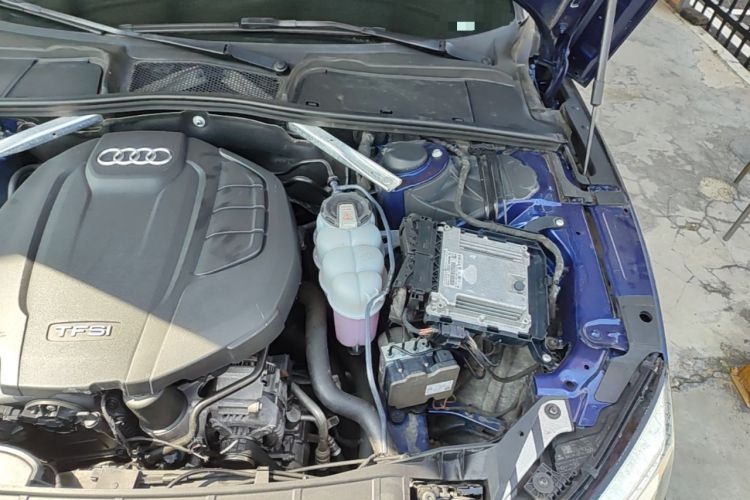 Used Audi A5 2017 Sportback 40 TFSI Fashion Model Engine Bay Left