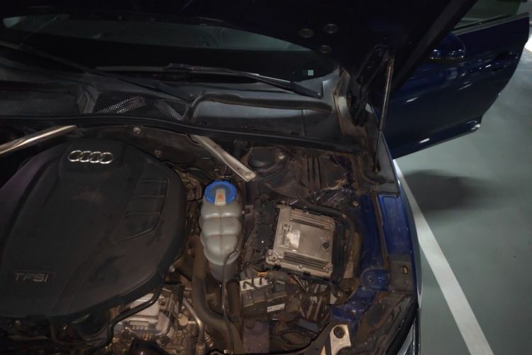 Used Audi A5 2017 Sportback 40 TFSI Fashion Model Engine Bay Left