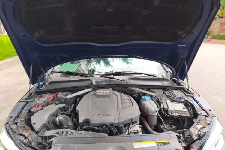 Used Audi A5 2017 Sportback 40 TFSI Fashion Model Engine Bay