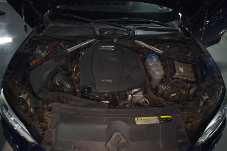 Used Audi A5 2017 Sportback 40 TFSI Fashion Model Engine Bay