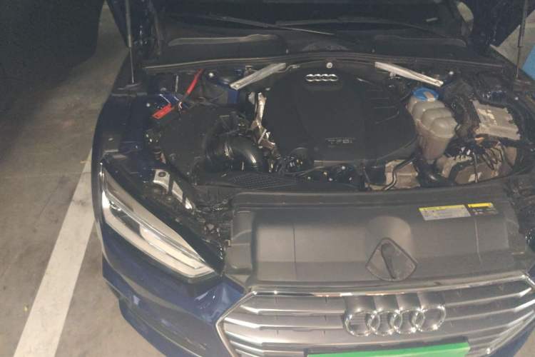 Used Audi A5 2017 Coupe 40 TFSI Fashion Model Engine Bay Right