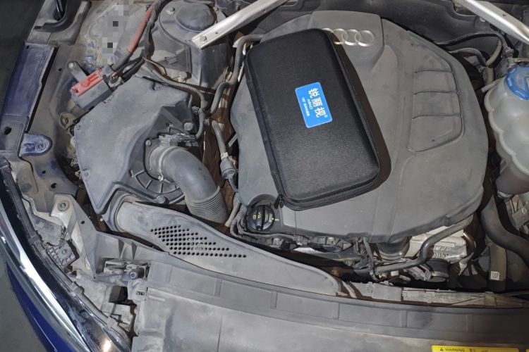 Used Audi A5 2017 Sportback 40 TFSI Fashion Model Engine Bay Right