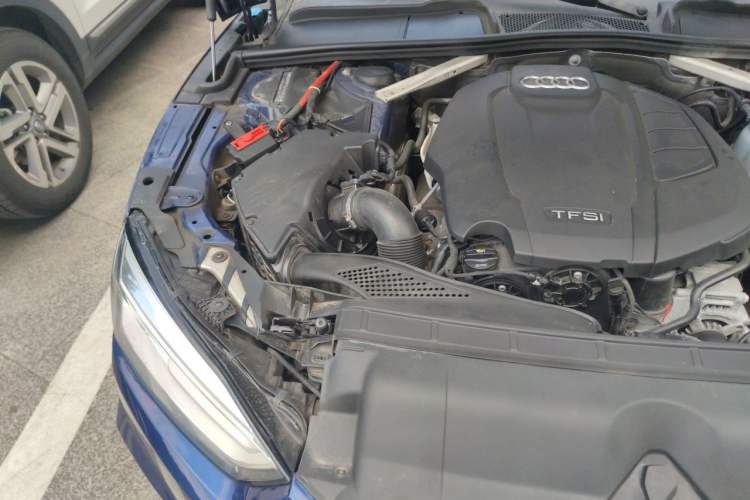 Used Audi A5 2017 Sportback 40 TFSI Fashion Model Engine Bay Right