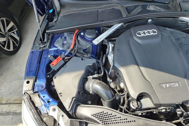 Used Audi A5 2017 Sportback 40 TFSI Fashion Model Engine Bay Right