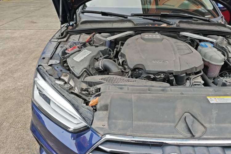 Used Audi A5 2017 Coupe 40 TFSI Fashion Model Engine Bay Right