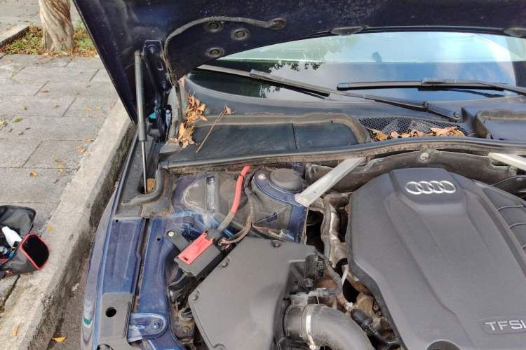 Used Audi A5 2017 Sportback 40 TFSI Fashion Model Engine Bay Right