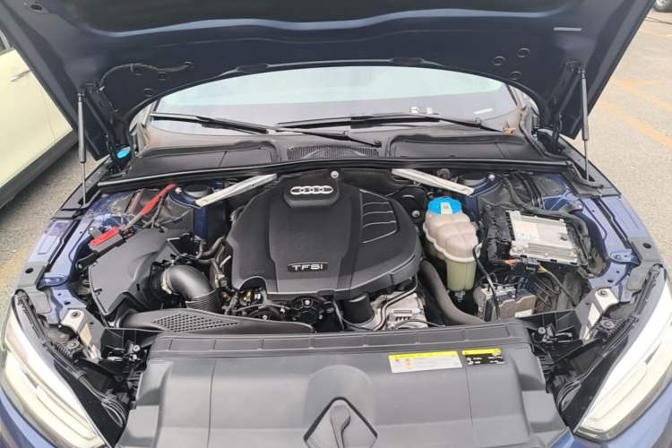 Used Audi A5 2017 Coupe 40 TFSI Fashion Model Engine Bay