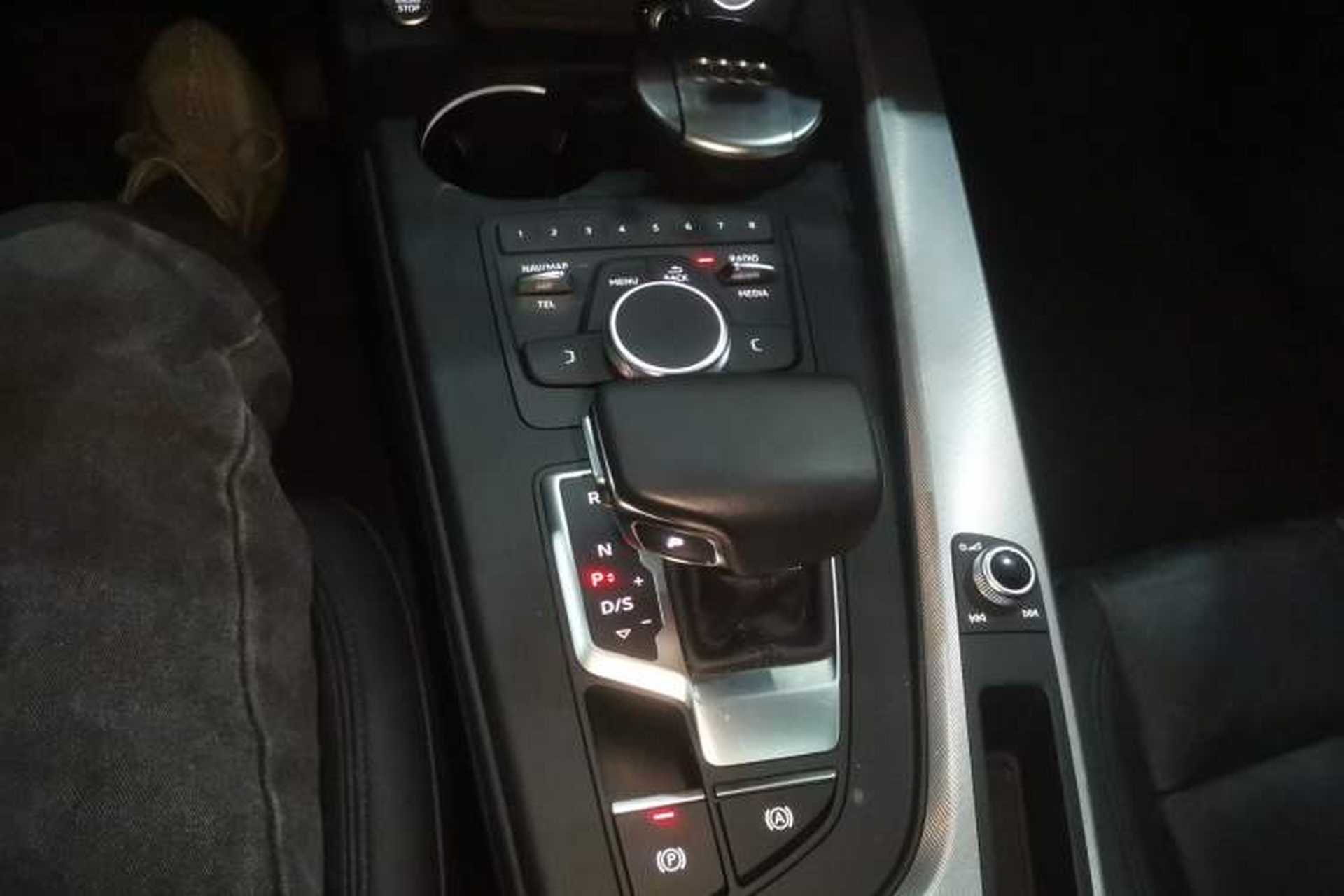Used Audi A5 2017 Sportback 40 TFSI Fashion Model Gear Lever