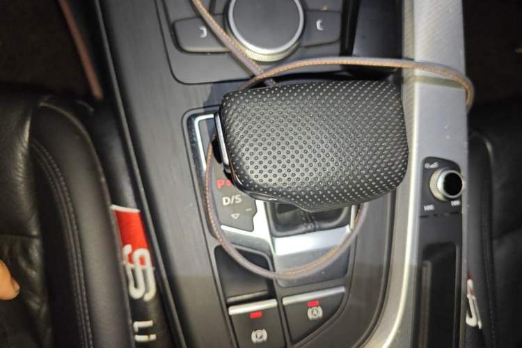 Used Audi A5 2017 Sportback 40 TFSI Fashion Model Gear Lever