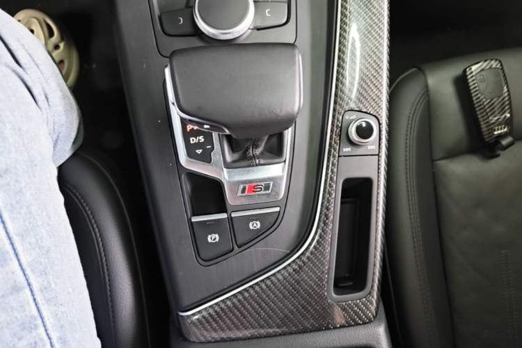 Used Audi A5 2017 Coupe 40 TFSI Fashion Model Gear Lever