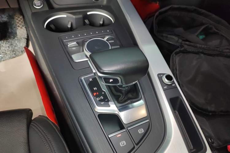 Used Audi A5 2017 Sportback 45 TFSI quattro Sport Model Gear Lever