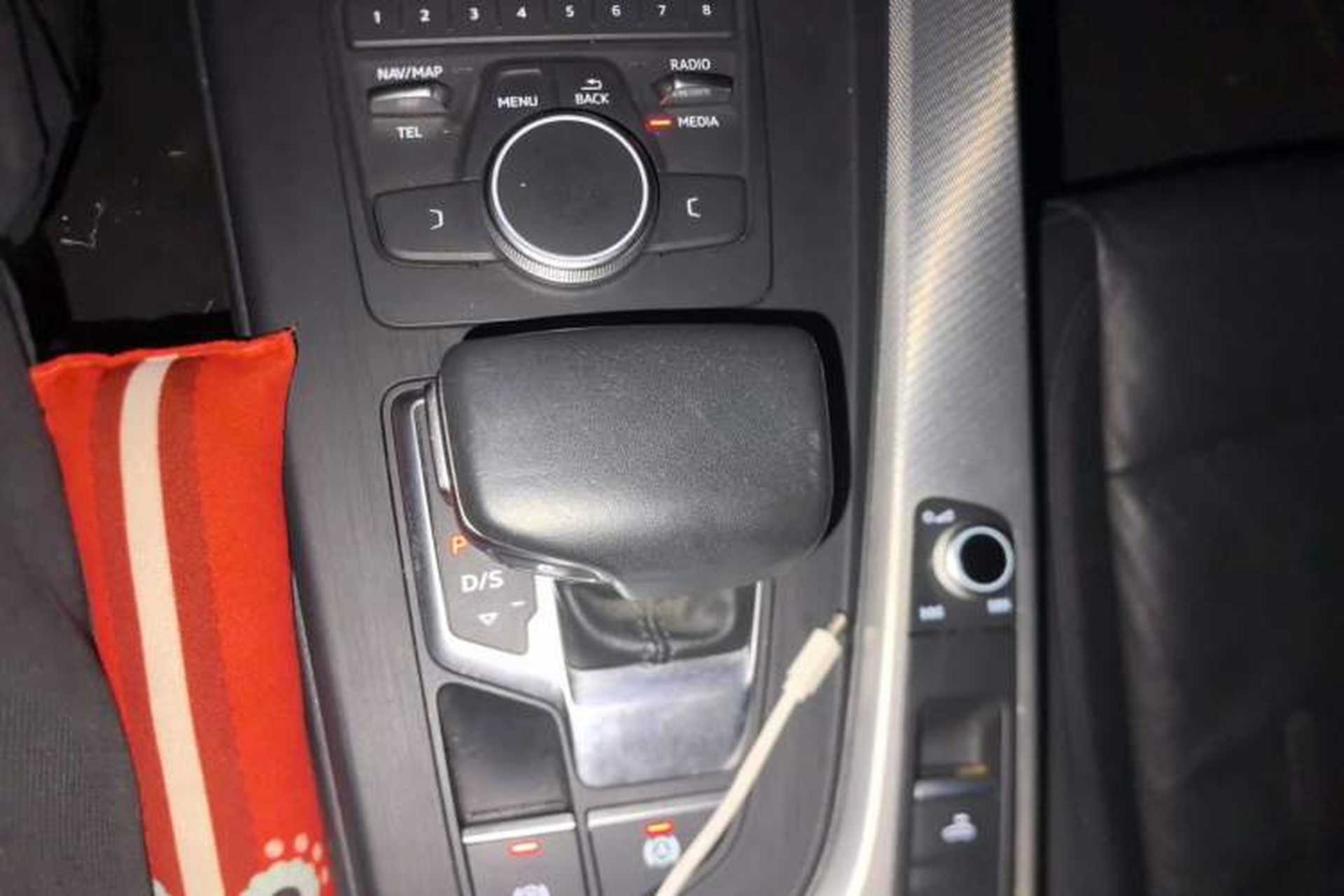 Used Audi A5 2017 Cabriolet 40 TFSI Fashion Model Gear Lever