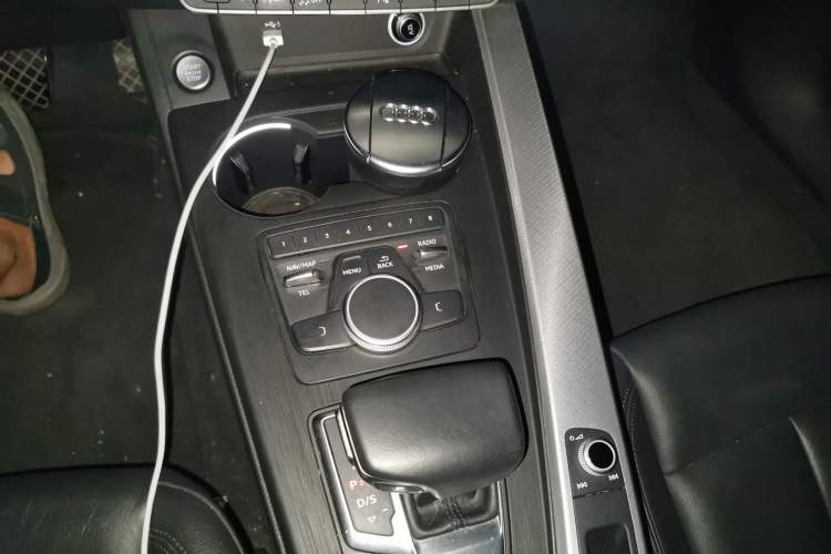 Used Audi A5 2017 Sportback 40 TFSI Fashion Model Gear Lever