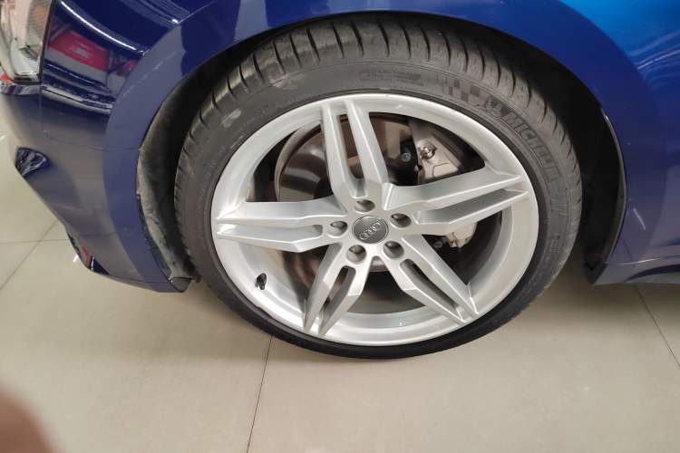 Used Audi A5 2017 Sportback 45 TFSI quattro Sport Model Left Front Wheel Hub