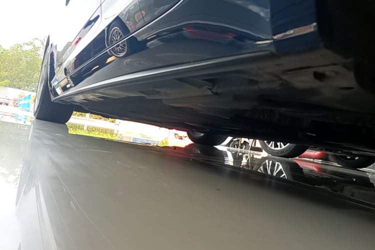 Used Audi A5 2017 Sportback 40 TFSI Fashion Model Left Side Sill