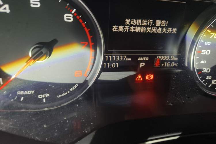 Used Audi A5 2017 Sportback 40 TFSI Fashion Model Odometer Close Up