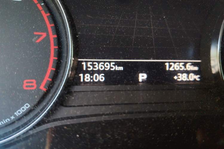 Used Audi A5 2017 Sportback 40 TFSI Fashion Model Odometer Close Up