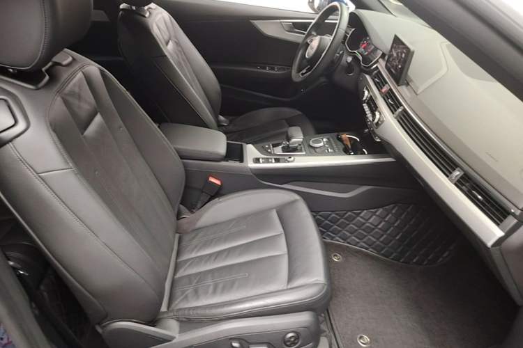 Used Audi A5 2017 Cabriolet 40 TFSI Fashion Model Right Front Seat