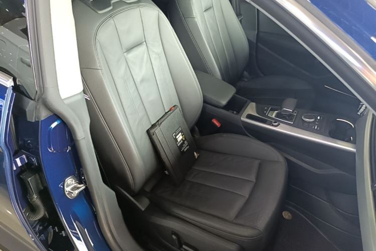Used Audi A5 2017 Sportback 40 TFSI Fashion Model Right Front Seat